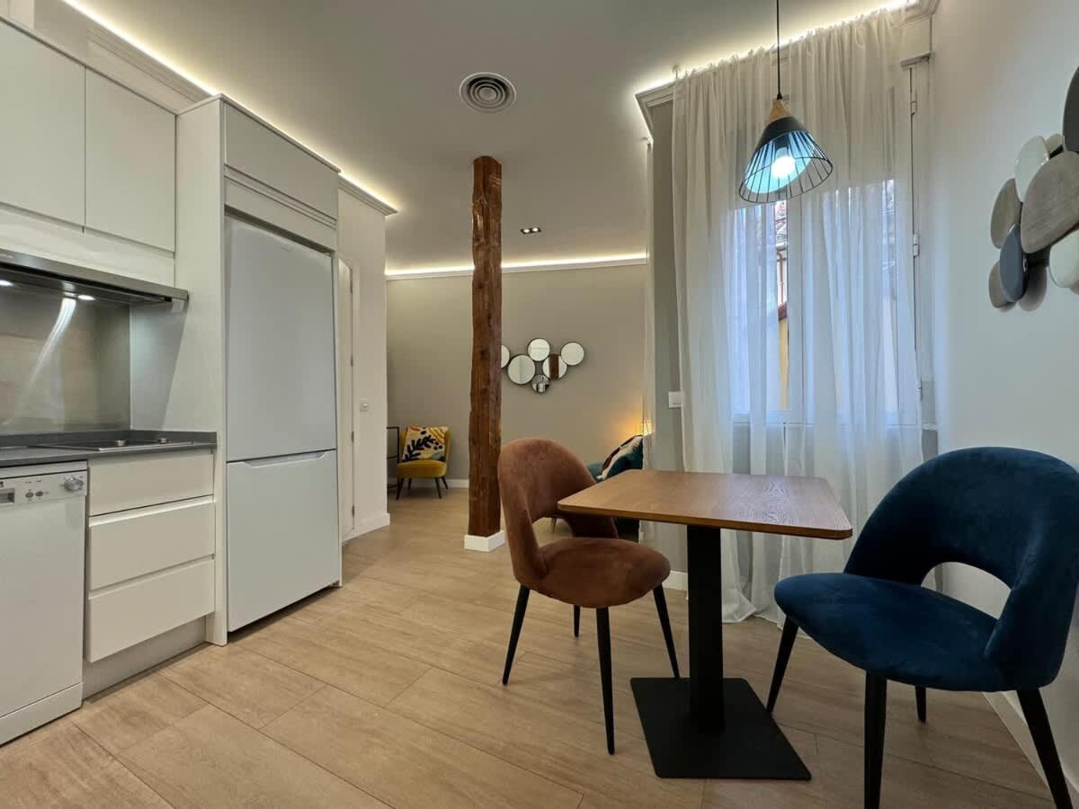 Plaza Mayor Cozy Private Apartment With Ac Madrid Exterior photo